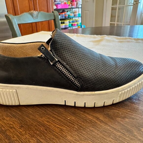 Soul Naturalizer Turner Womens Black Slip On Zip Up Sneaker Size 7 - Picture 5 of 8